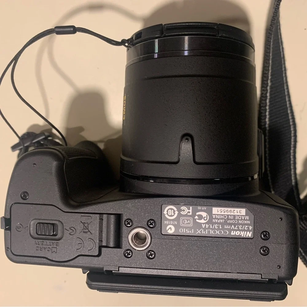 Nikon COOLPIX P510 16.1 MP Digital Camera - 42x Optical Zoom, Full HD + Case
